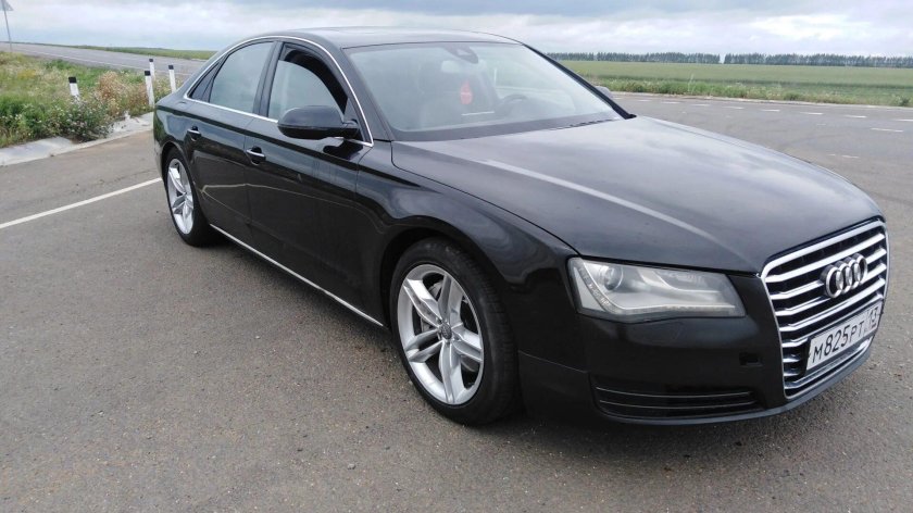 Audi a 8 long