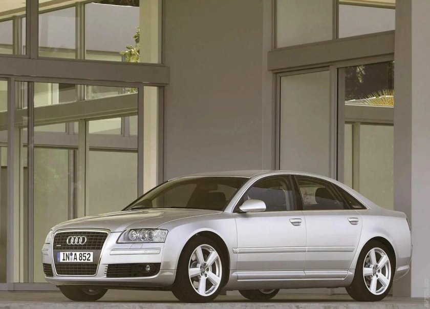 Ауди а8 2005