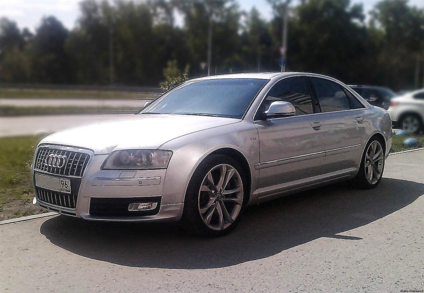 Audi s8 d3 5.2 v10