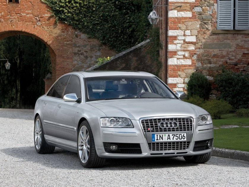 Audi s8 d3 5.2 v10