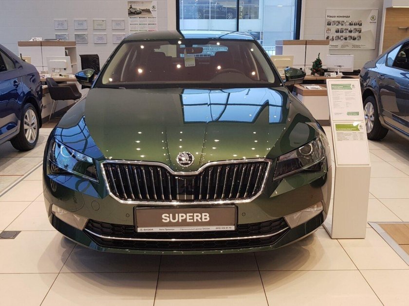 Шкода Суперб зеленая