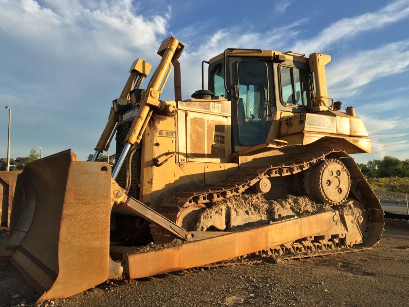 Бульдозер Komatsu d575a