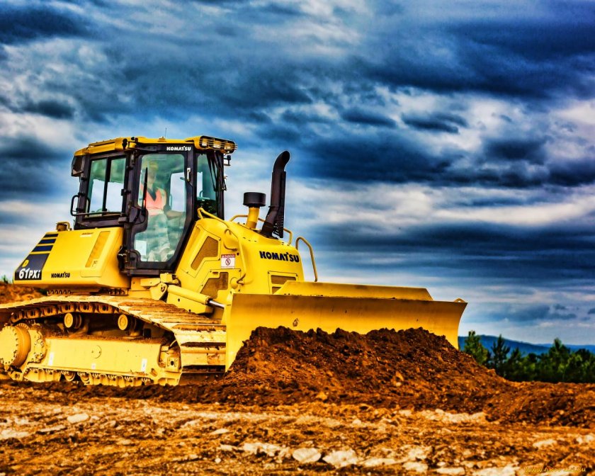 Коматсу бульдозер гусеничный