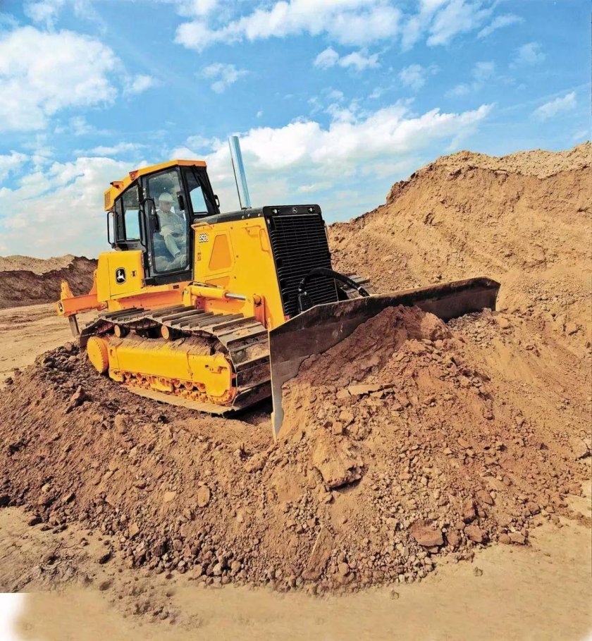 Машинист бульдозера