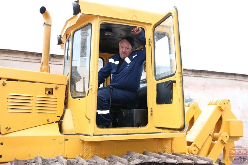 Машинист бульдозера Shantui