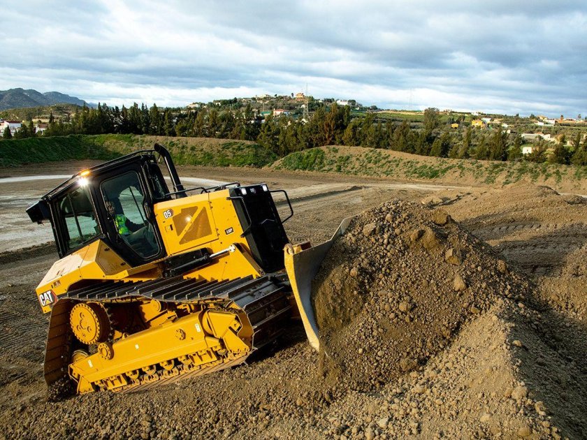 Бульдозер Cat d5