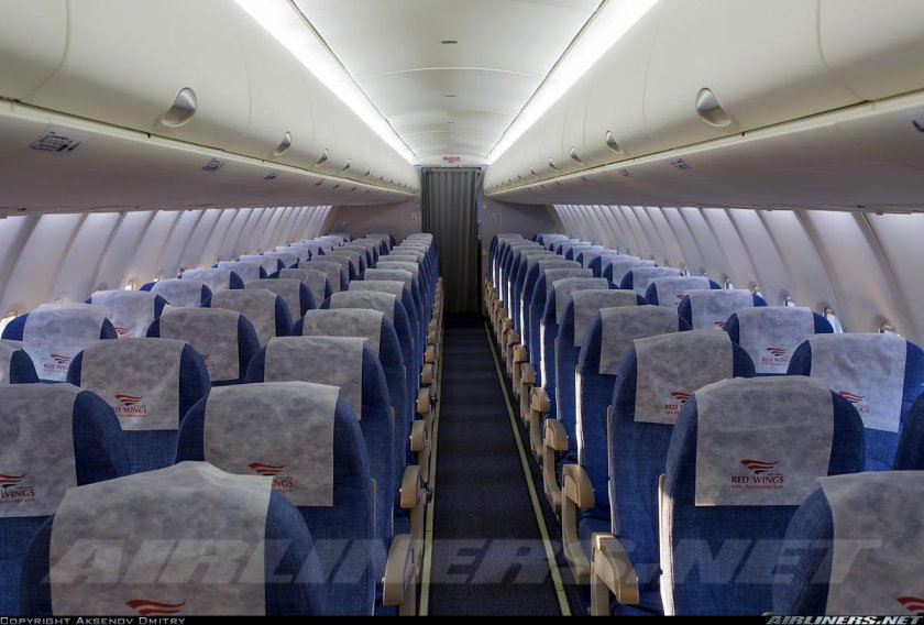Салон самолета сухой Суперджет 100