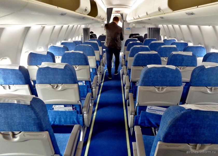 SSJ-100 самолет салон