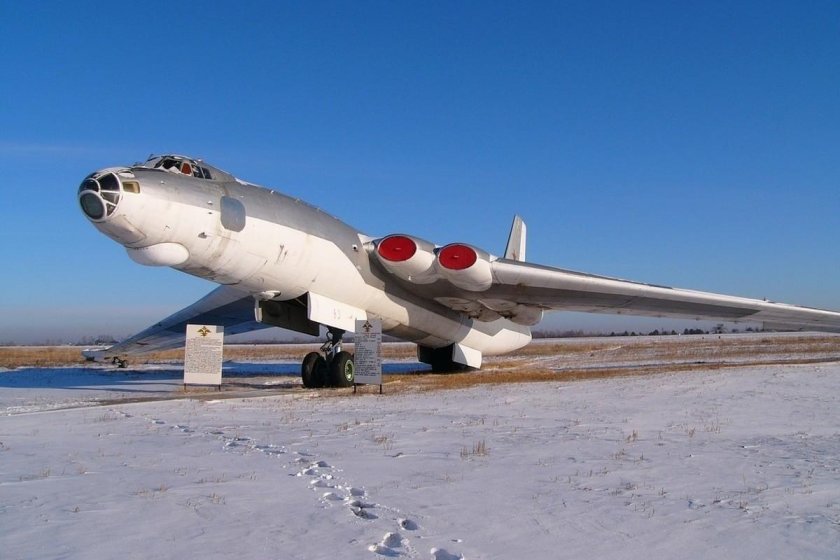 Самолет Мясищев м4