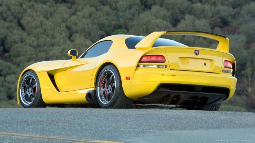 Додж вайпер желтый