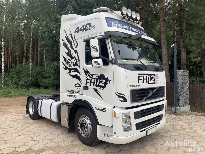 Вольво белая тягач поздравления