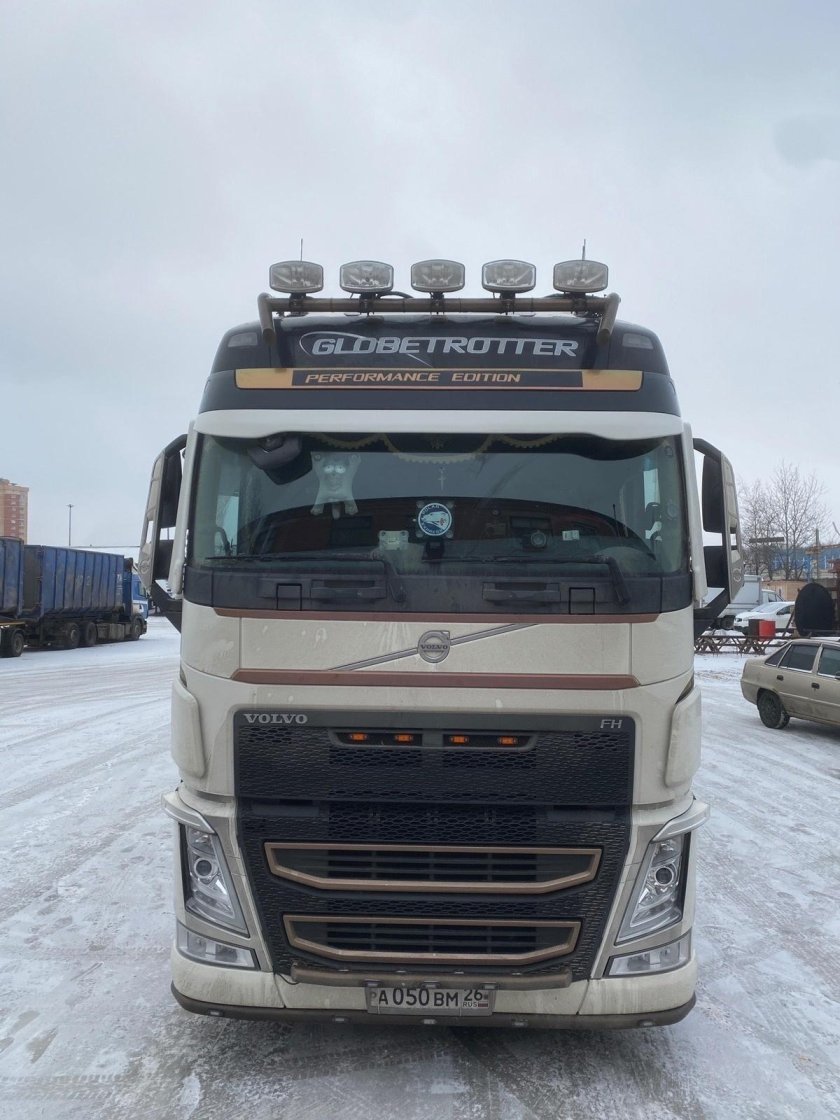 Козырек Вольво fh13