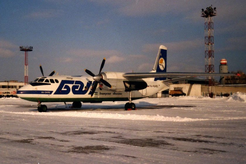 Аэропорт Уфа АН-24