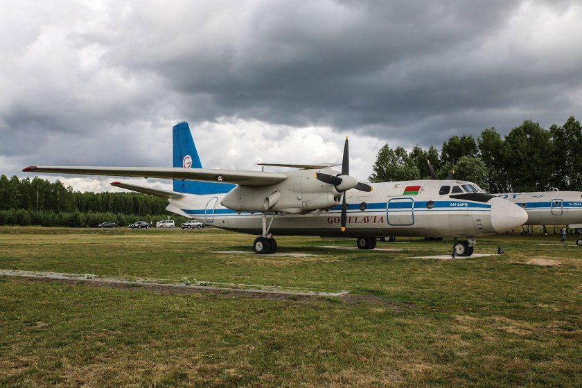 Самолет АН 24