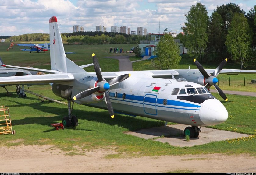 Самолет ан 24