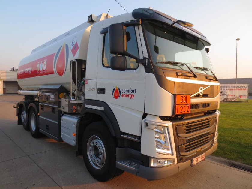 Топливозаправщик Вольво