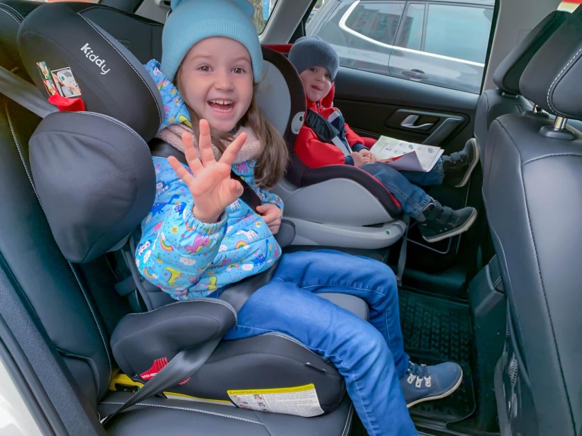 Детское кресло на переднем сиденье