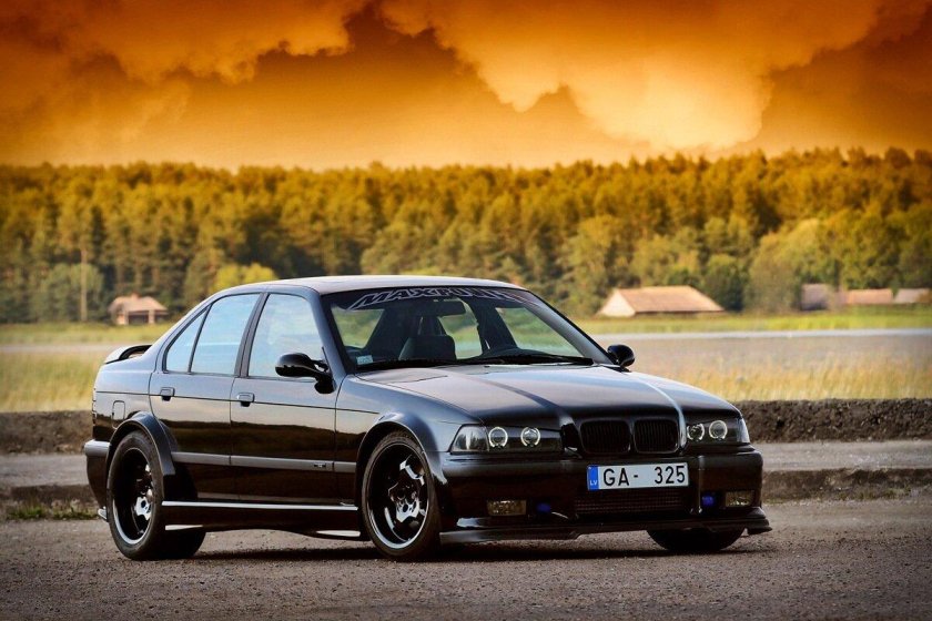 BMW e36 sedan