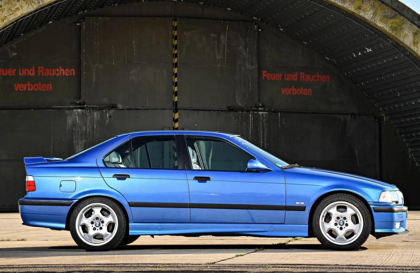 BMW m3 e36 sedan