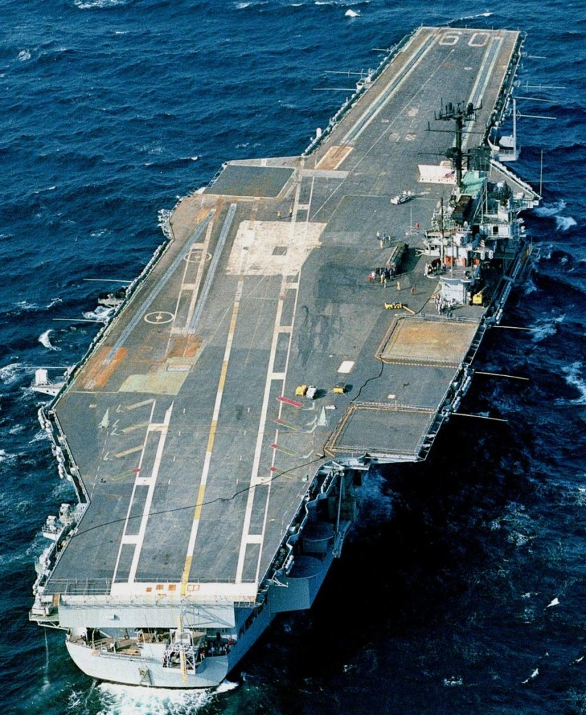 Авианосец Саратога