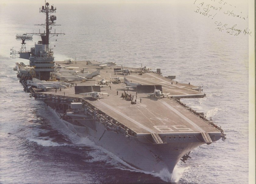 Авианосец Форрестол модель