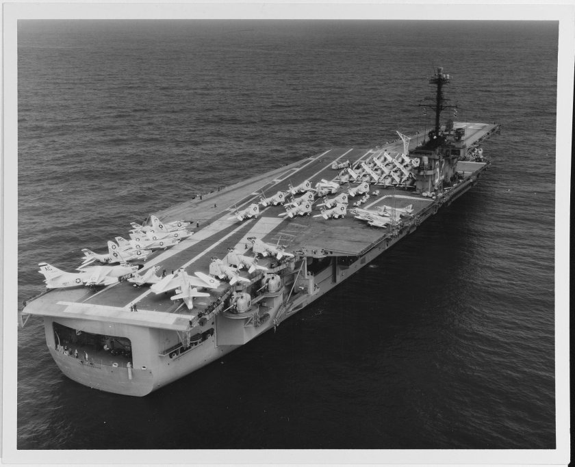 Авианосец Индепендент