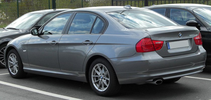 BMW e90 320i