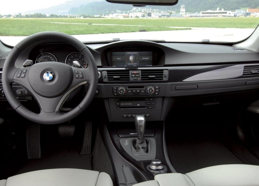 BMW 320 e92 салон