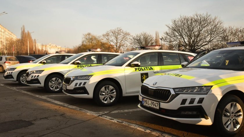 Полиция Молдовы машины