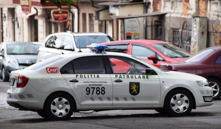 Полицейская машина Молдова