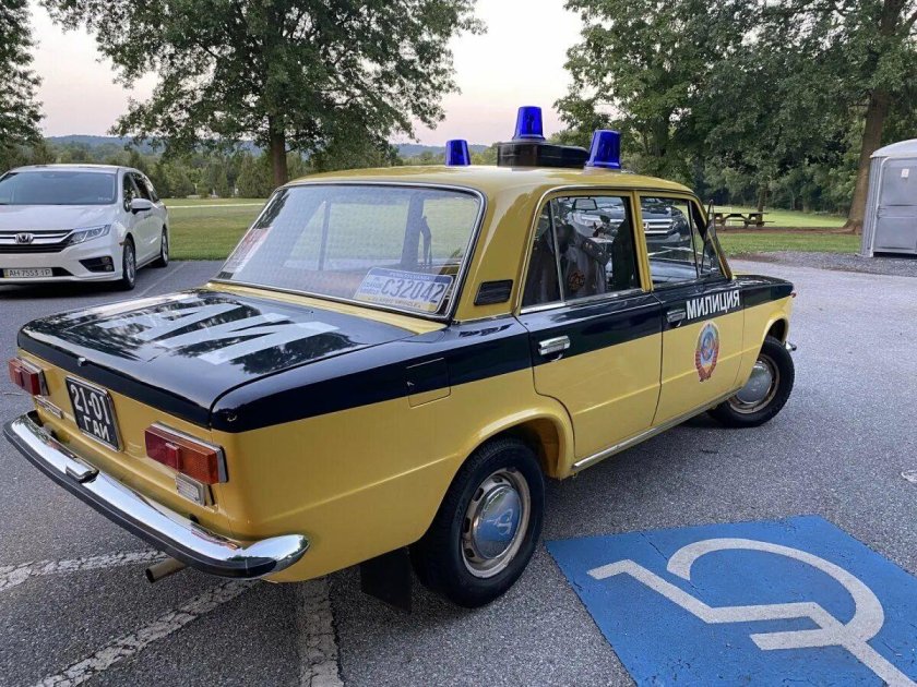 Милицейская машина