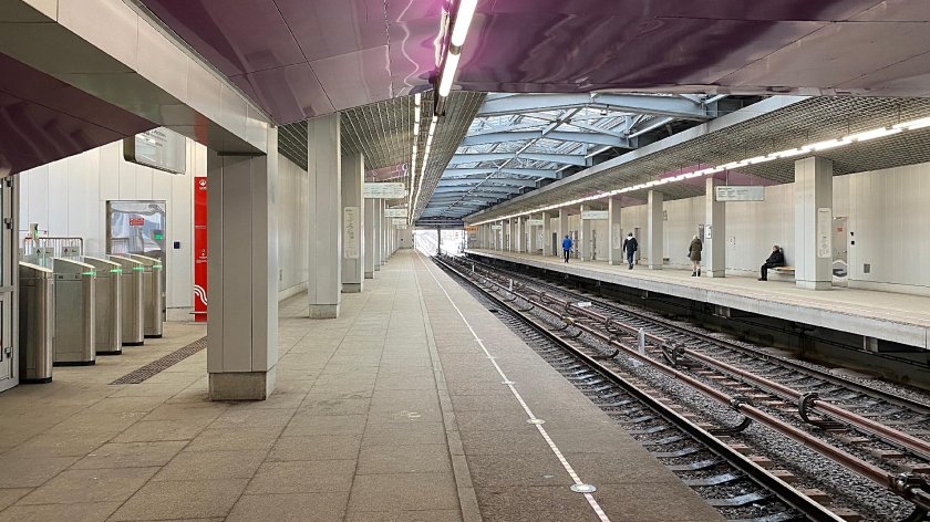 Станция метро технопарк