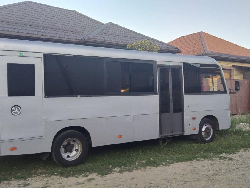 Hyundai county deluxe