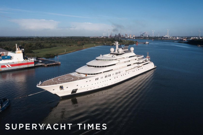 Мегаяхта Opera