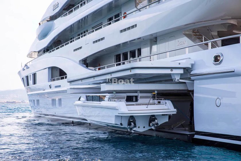 Яхта Valerie Lurssen