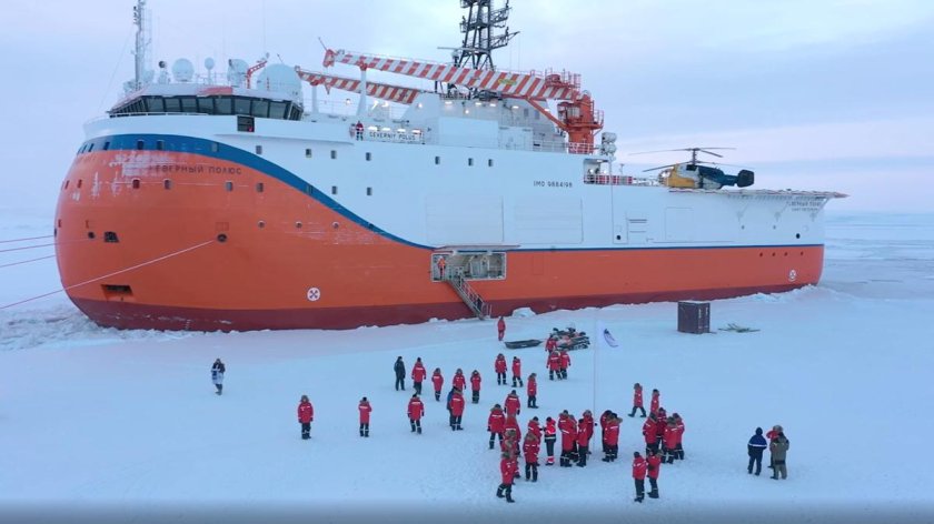 Ледостойкая самодвижущаяся платформа Северный полюс