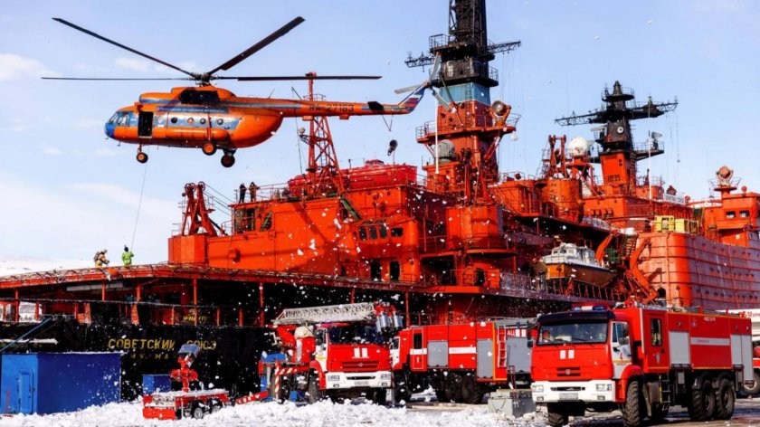 Атомный ледокол Мурманск