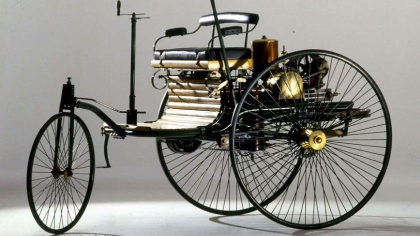 Первый Мерседес Бенц 1886