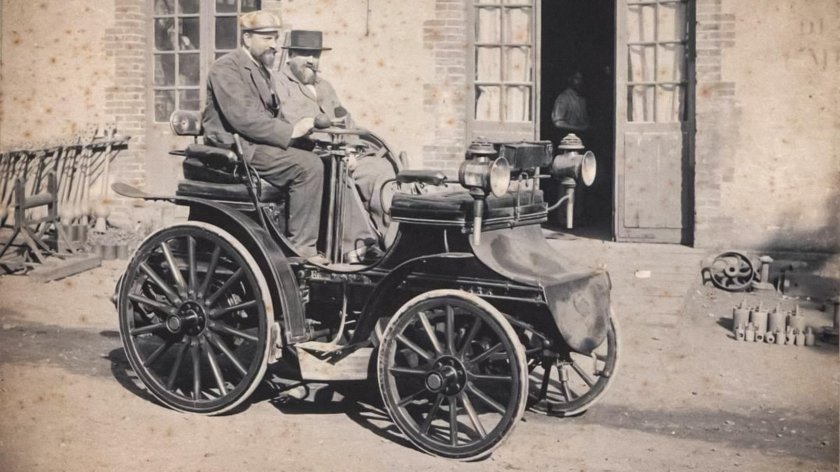 Первые автомобили