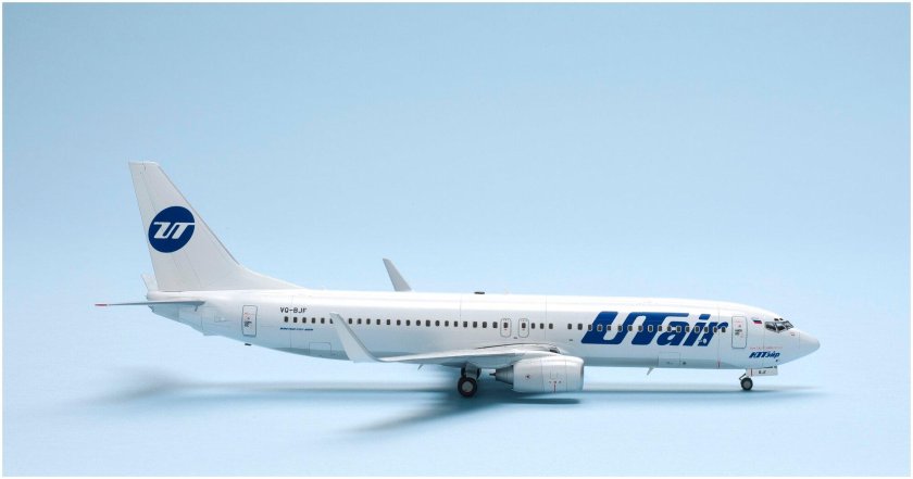 Сборная модель пассажирский авиалайнер Боинг 737-800
