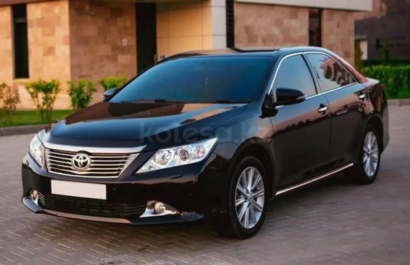 Toyota Camry v50