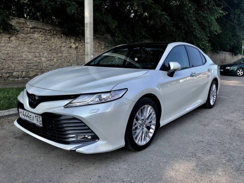 Toyota Camry 70