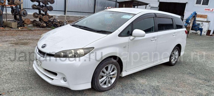 Тойота виш 2010