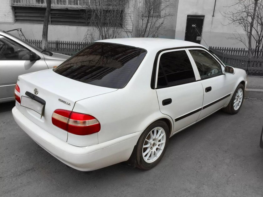 Тойота Королла ае110