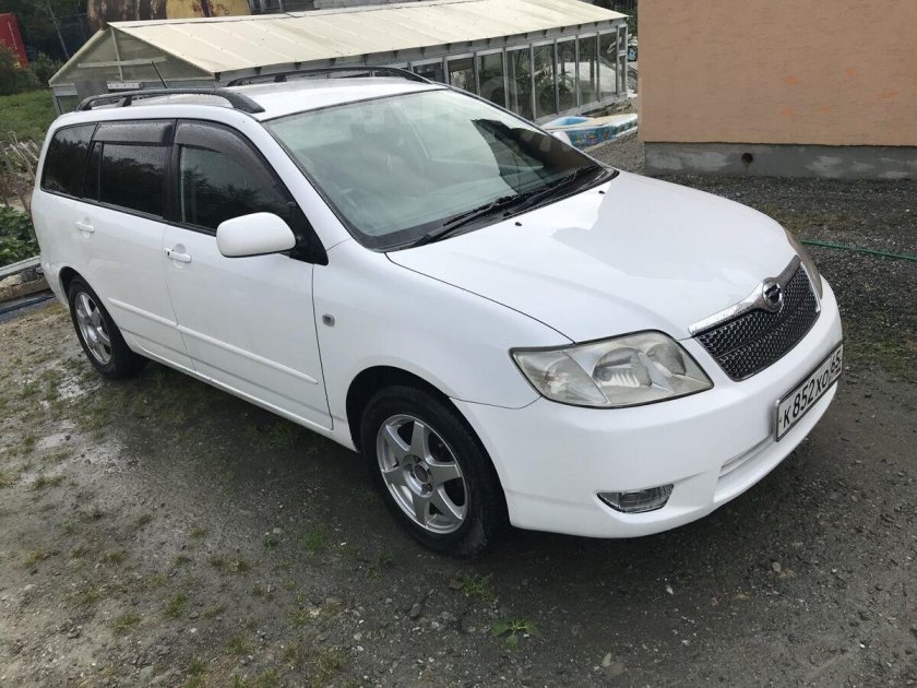 Toyota Corolla Fielder 121