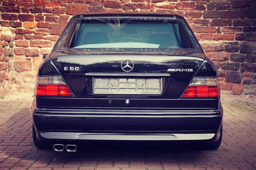 Mercedes 124 AMG