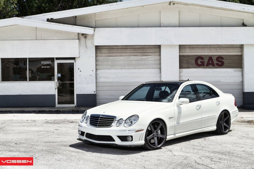 Mercedes Benz e63 AMG w211