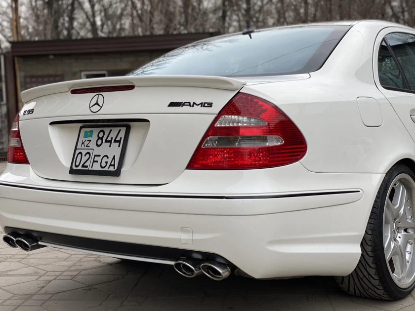 Мерседес е55
