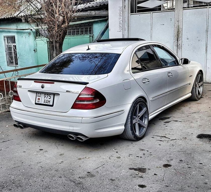 Мерседес 211 АМГ