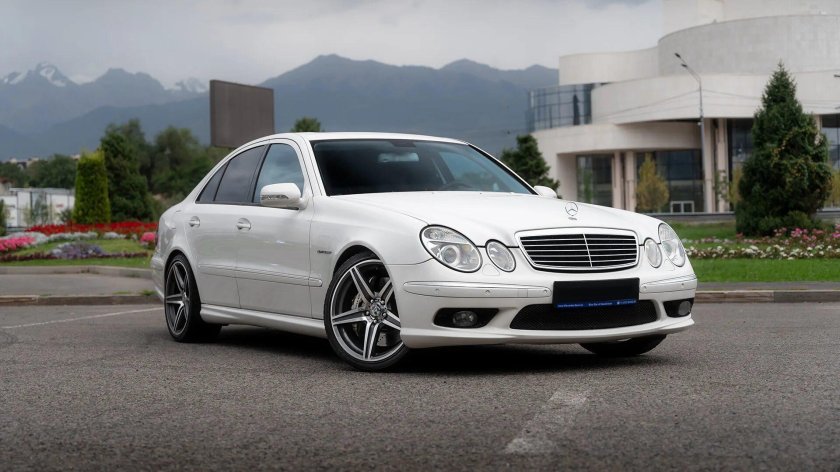 Мерседес w211 amg 63